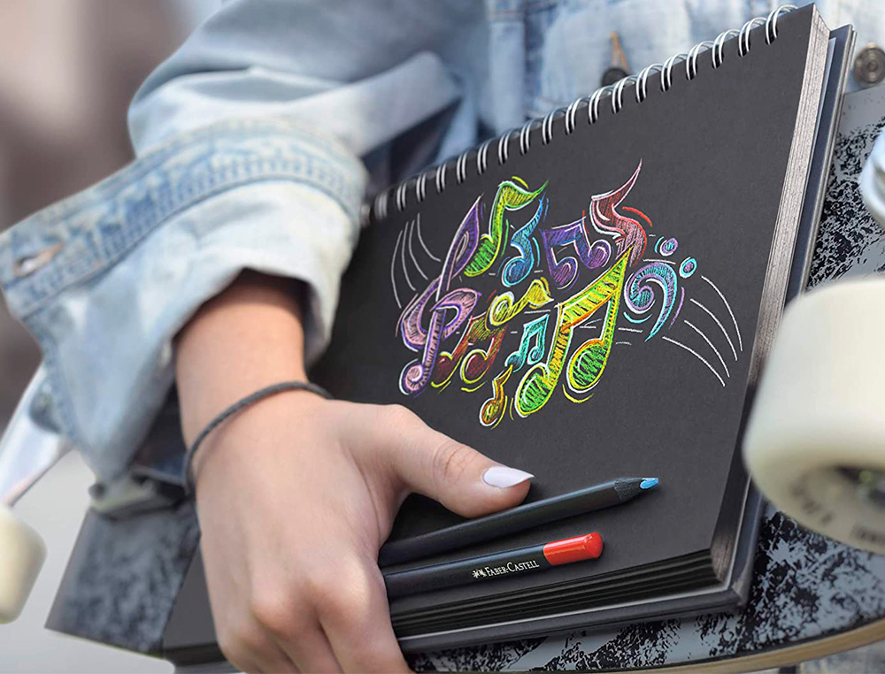 CRAYON COULEUR FABER CASTELL TRIANGULAIRE BLACK EDITION EN BOIS NOIR POCHETTE DE 24