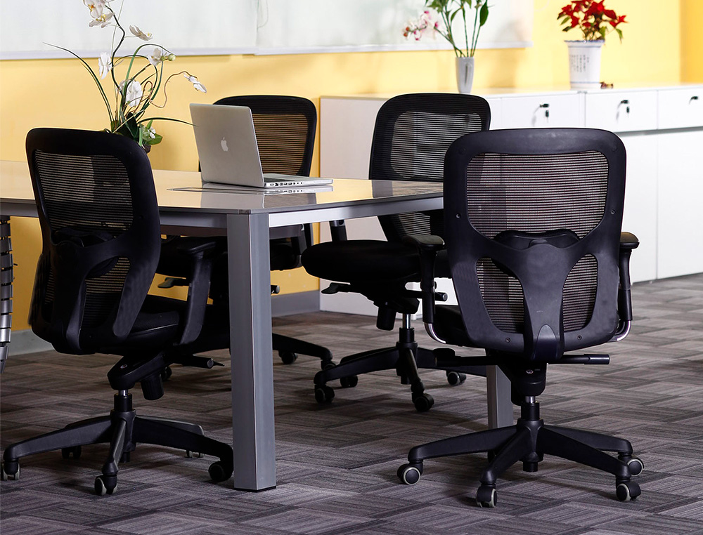 SIEGE DE BUREAU MT INTERNATIONAL MT1373 DOSSIER  EN RESILLE NOIR REGLABLE AVEC ACCOUDOIR NOIR