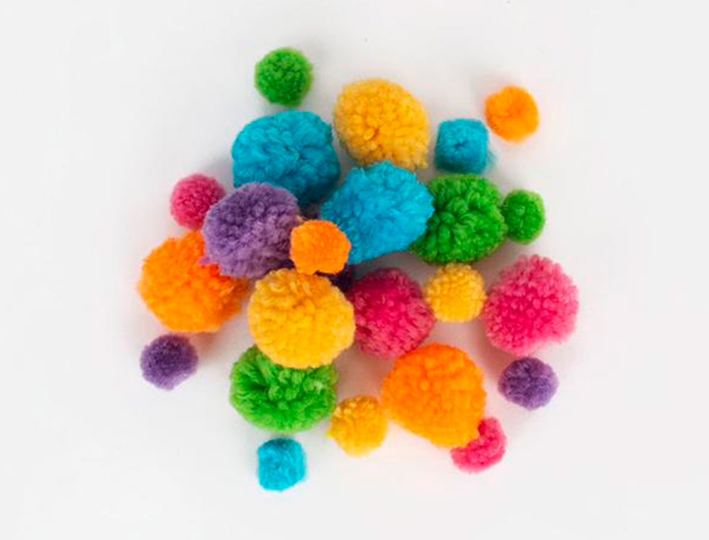 POMPON GRAINE CREATIVE POLYESTER DIAMETRE 15MM 30MM ASS COLORIS ARC EN CIEL SACHET DE 24U
