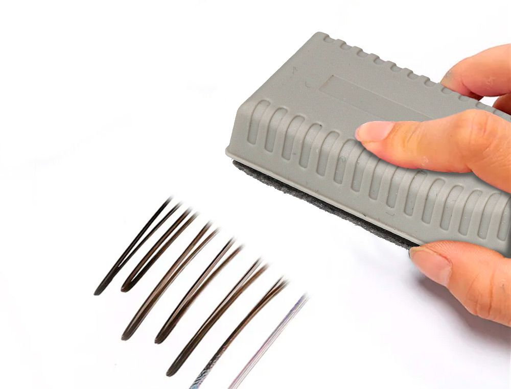BROSSE MAGNETIQUE Q-CONNECT TABLEAU BLANC AVEC RECHANGE DE FEUTRE REMPLACABLE 15X5,5X4,5CM