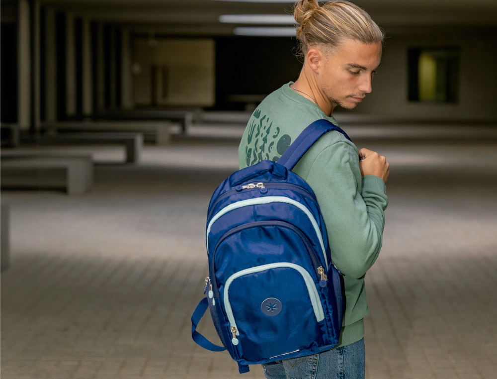 SAC A DOS ANTARTIK 4 COMPARTIMENTS MODELE FUSION   FLEX 19L 450X180X300MM COLORISBLEU MARINE