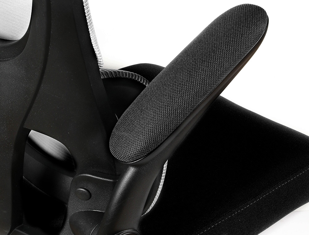 CHAISE DIRECTION Q-CONNECT SORRENTO MAILLE BASE METALLIQUE HAUT MAX 1320 LARG 650 PROF 600MM ROUES PREMIUM COLORIS NOIR