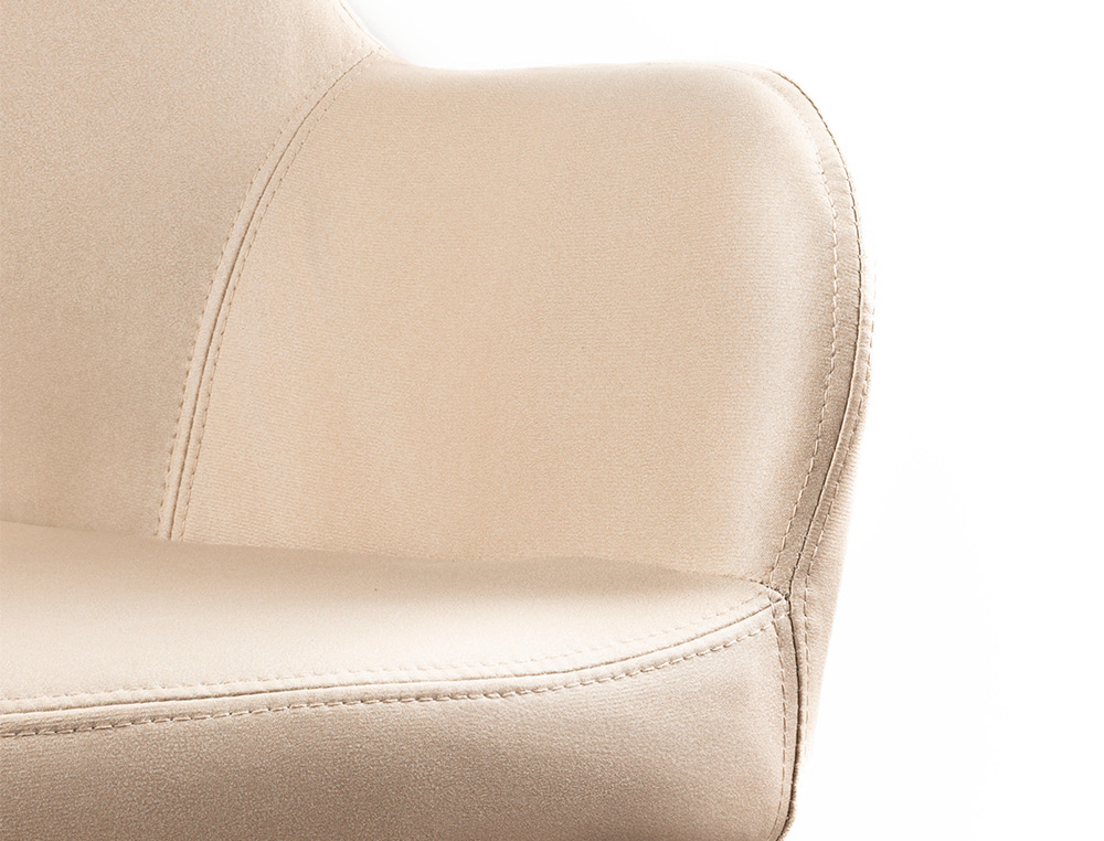 CHAISE CONFIDENT Q-CONNECT SIEMIONE BASE METALLIQUE HAUT MAX 820 LARG 570 PROF 580 COLORIS MARRON