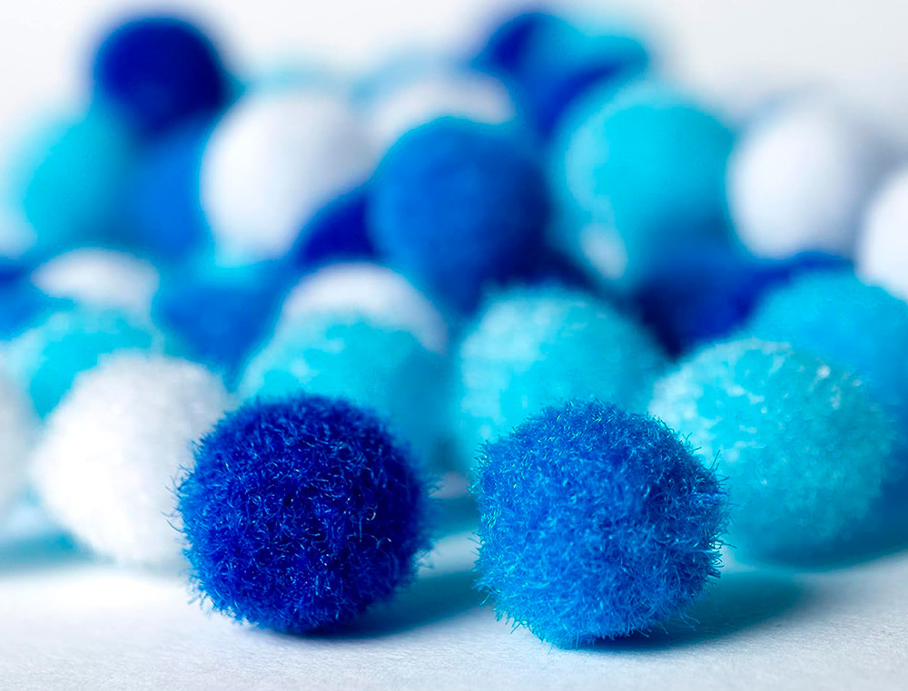 POMPONS DE COULEUR LIDERPAPEL DIAMETRE 1,5CM COLORIS        NUANCES BLEU ASSORTIS SACHET  80 UNITES