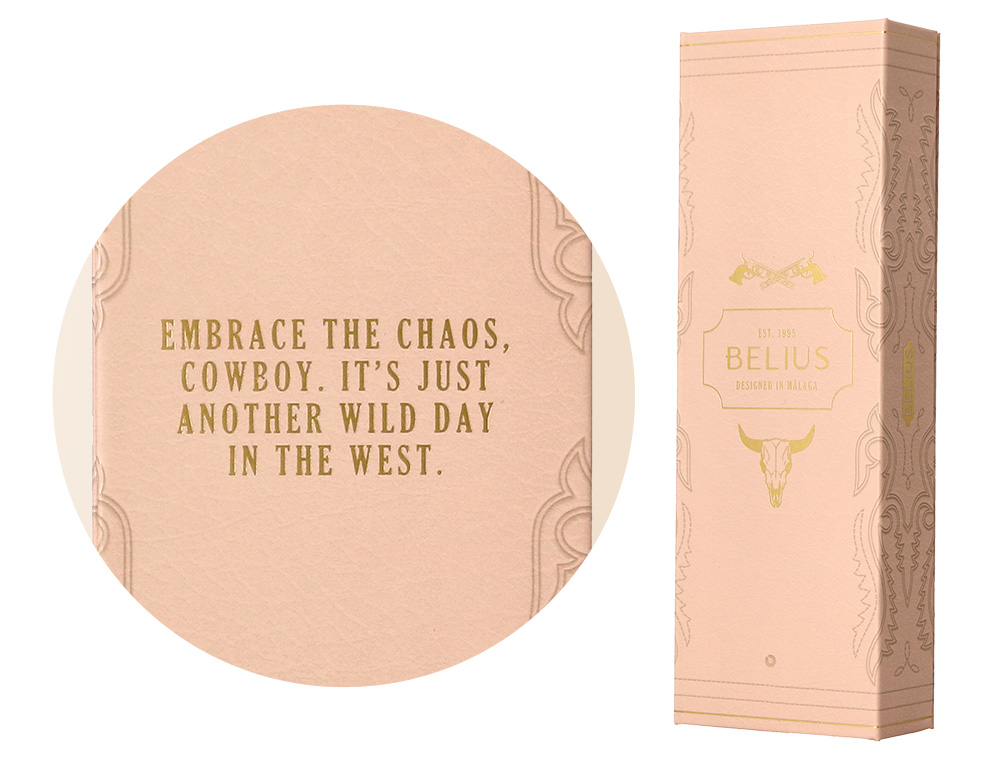 STYLO-BILLE BELIUS WILD WEST ALUMINIUM ENCRE BLEUE         ATTRIBUTS DORES COLORIS CREME COFFRET DESIGN
