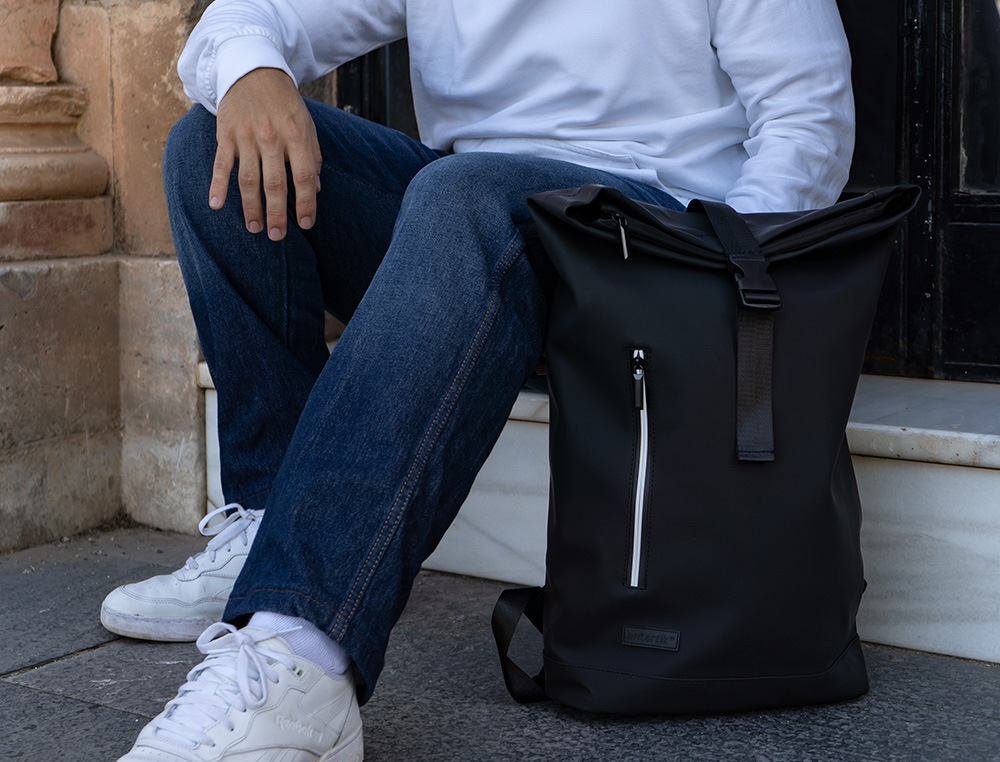 SAC A DOS ANTARTIK ROLL UP WATERPROOF 480X130X280MM      COLORIS NOIR