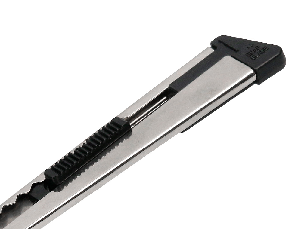CUTTER Q-CONNECT METAL LAME ETROITE ETUI PP
