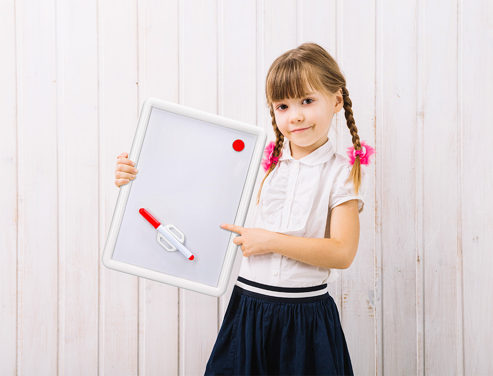 TABLEAU MINI ARDOISE MAGNTIQUE FEUTRE BROSSE INCLUS 25X35CM COLORIS ASSORTIS