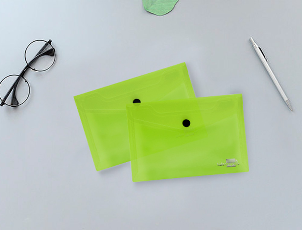 POCHETTE ENVELOPPE LIDERPAPEL POLYPROPYLÈNE 180 MICRONS A7 105X74MM 50F FERMETURE BOUTON RÉSISTANT TRANSPARENT VERT